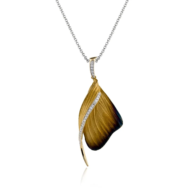 Fallen Leaves Pendant Necklace in 18k Gold with Diamonds